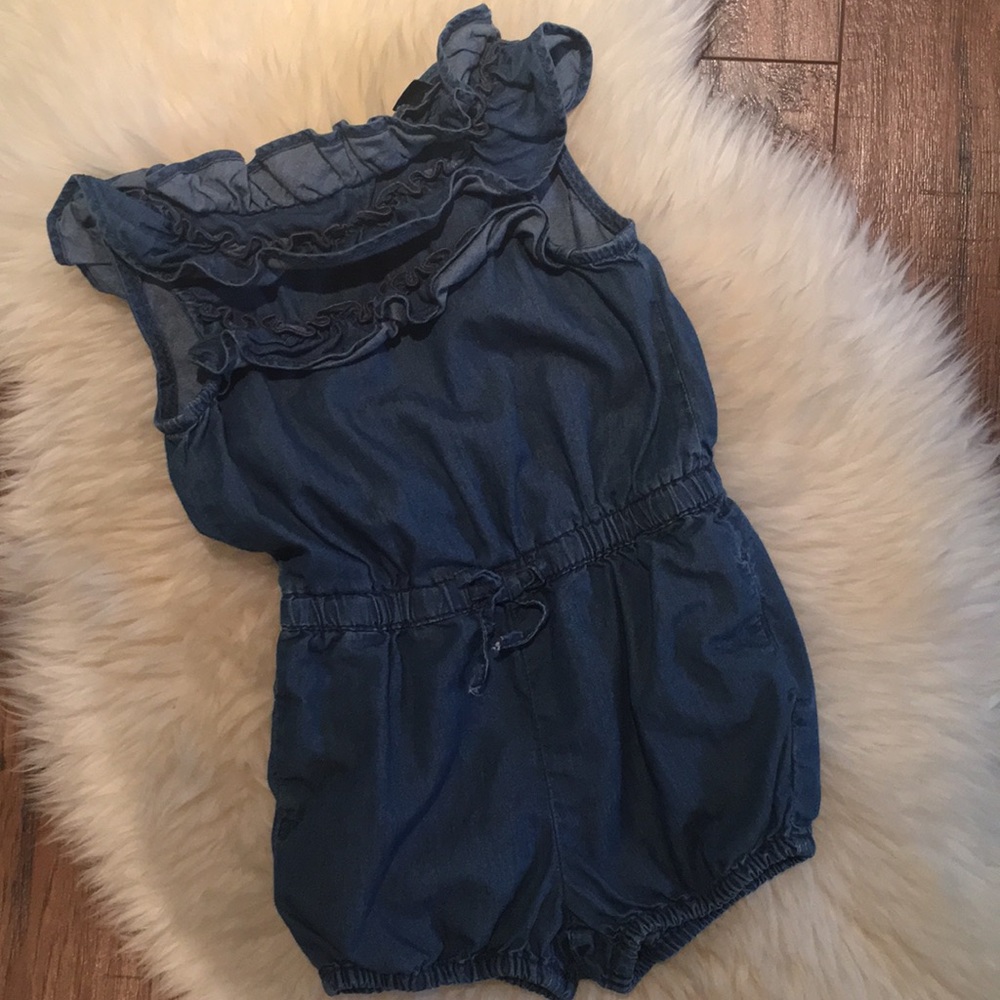 Gap romper 2